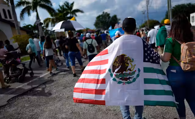 Retos de los Migrantes en México y Estrategias de Éxito para la Reinserción